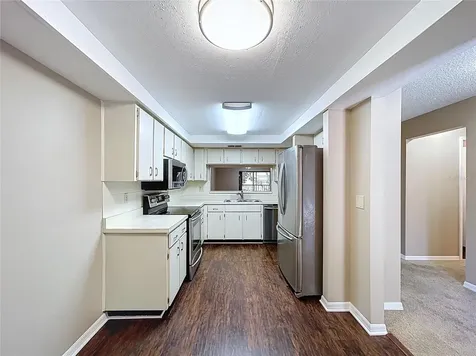 2020 Lakeview Drive Clearwater FL 33763