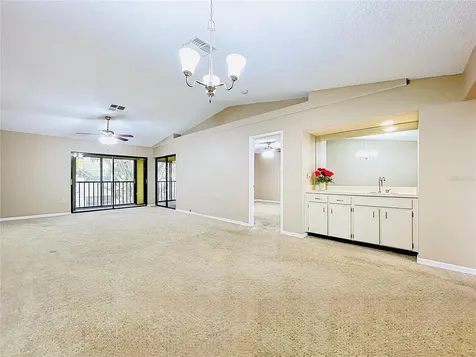 2020 Lakeview Drive Clearwater FL 33763