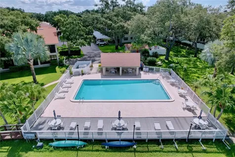 2020 Lakeview Drive Clearwater FL 33763