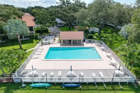 2020 Lakeview Drive Clearwater FL 33763