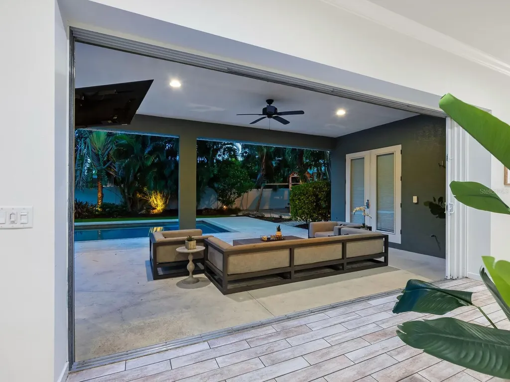 1760 Arlington Street Sarasota FL 34239