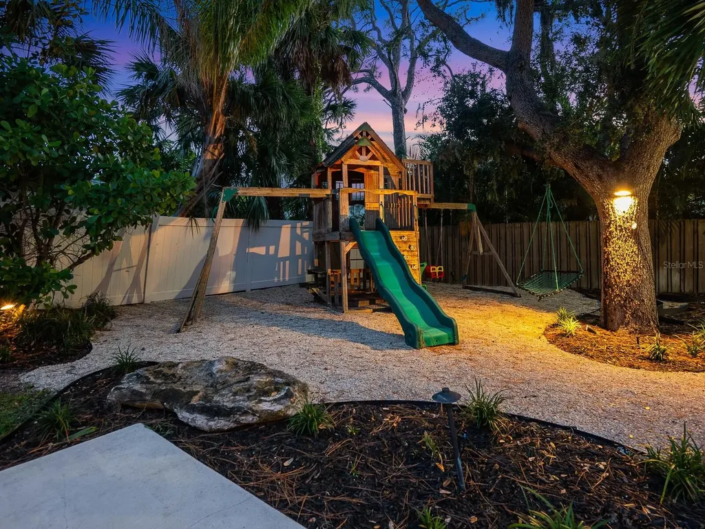 1760 Arlington Street Sarasota FL 34239