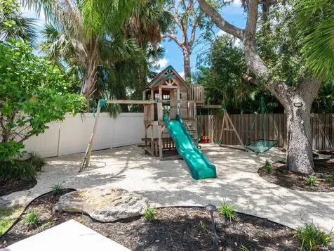 1760 Arlington Street Sarasota FL 34239