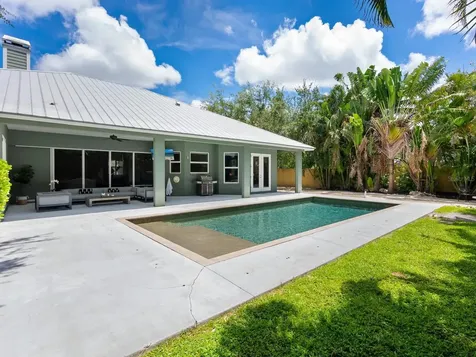 1760 Arlington Street Sarasota FL 34239