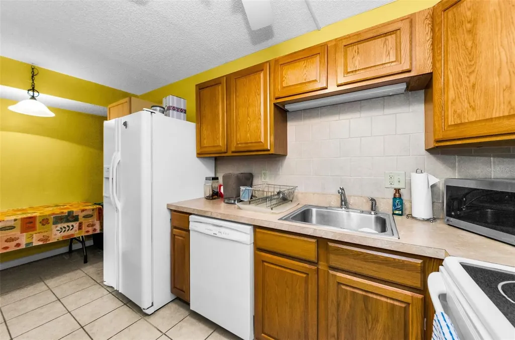 2575 Pine Ridge Way S Palm Harbor FL 34684