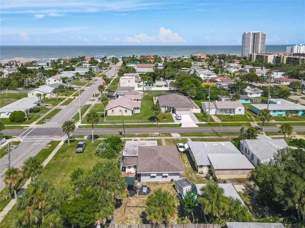 1517 N Grandview Avenue Daytona Beach FL 32118