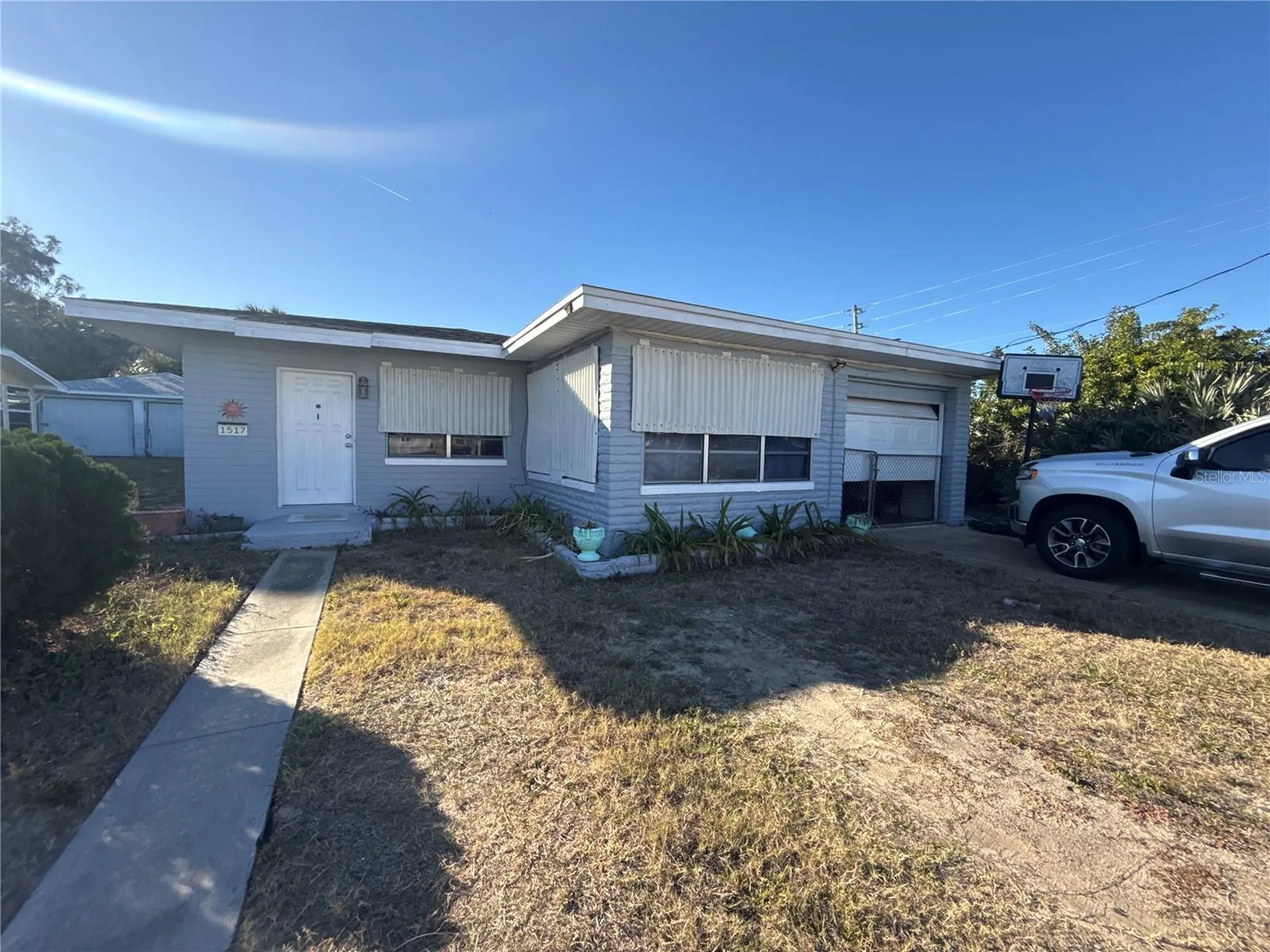 1517 N Grandview Avenue Daytona Beach FL 32118