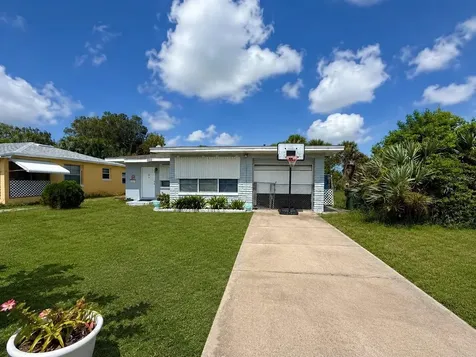 1517 N Grandview Avenue Daytona Beach FL 32118