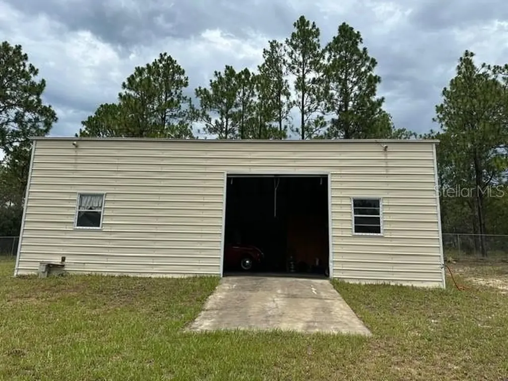 2551 SW Harbor Hills Road Dunnellon FL 34431