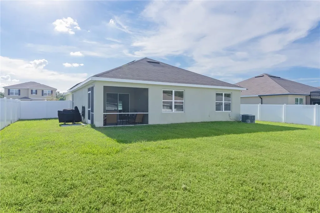 9777 Pepper Tree Trail Wildwood FL 34785