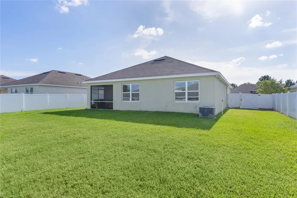 9777 Pepper Tree Trail Wildwood FL 34785