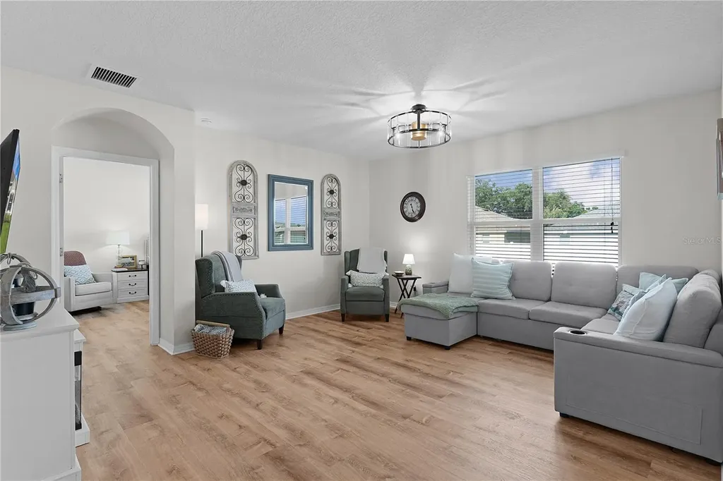9777 Pepper Tree Trail Wildwood FL 34785
