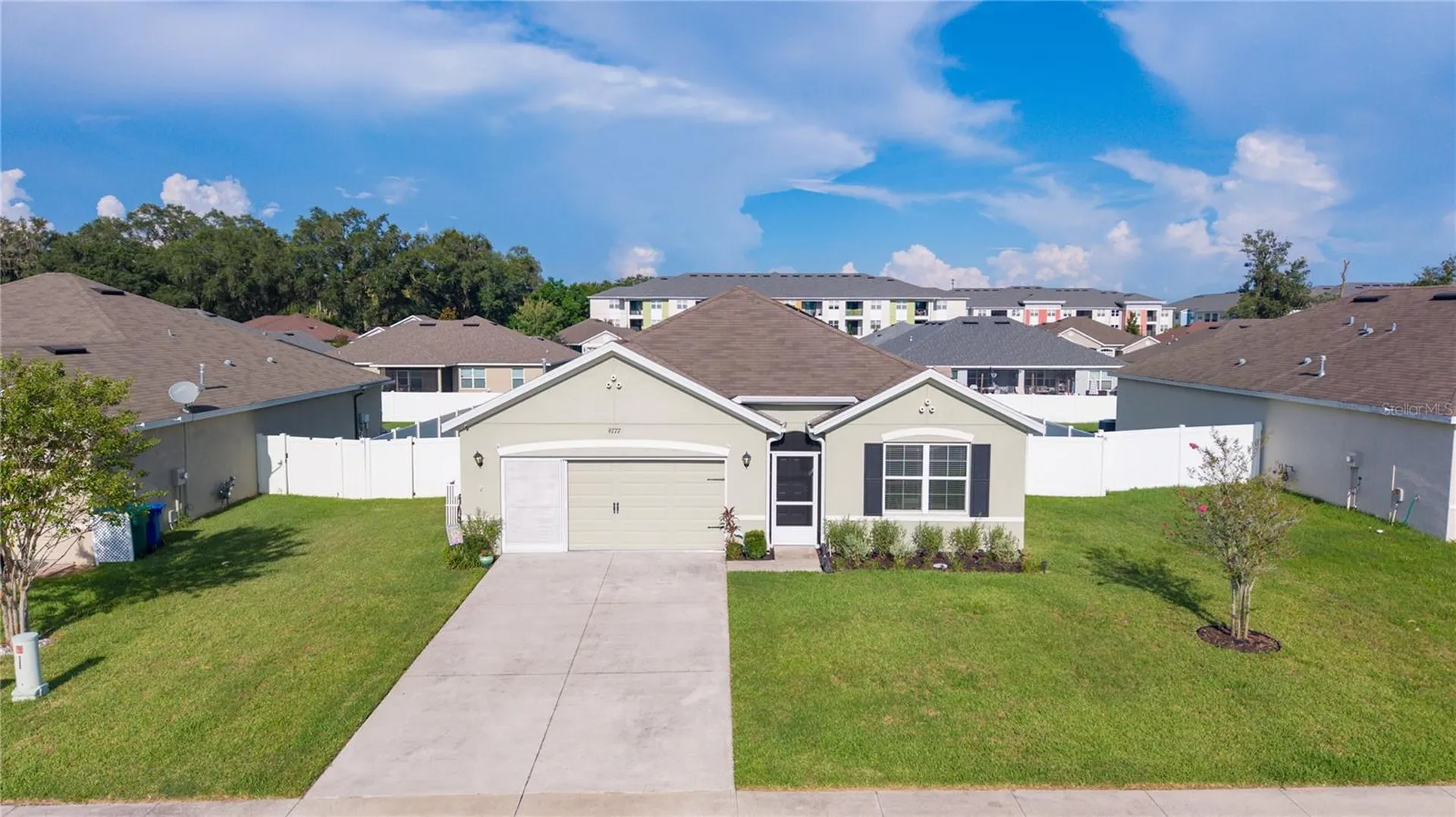 9777 Pepper Tree Trail Wildwood FL 34785