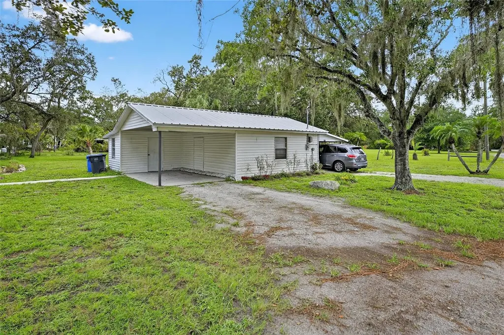 11205 Mcmullen Road Riverview FL 33569