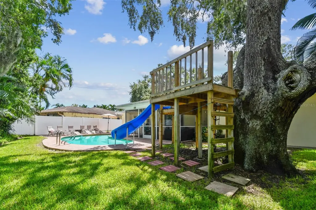 12801 Kimberly Oaks Circle Largo FL 33774
