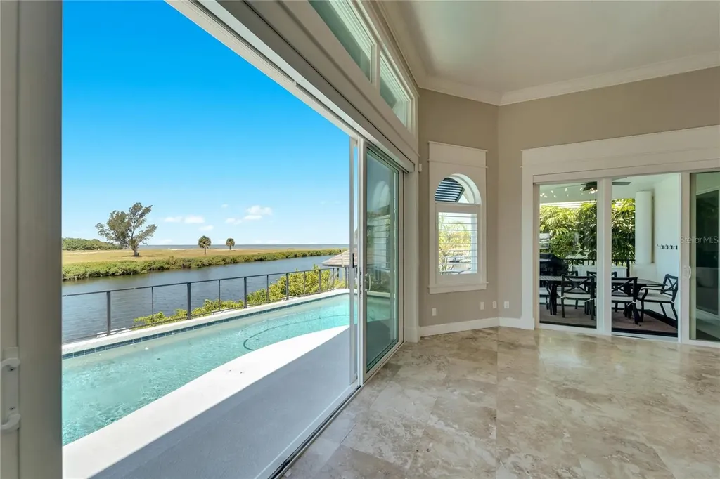 1024 Sonata Lane Apollo Beach FL 33572