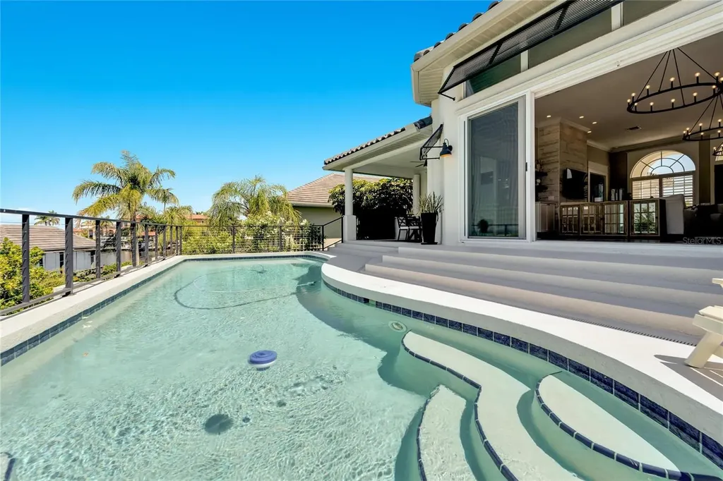 1024 Sonata Lane Apollo Beach FL 33572