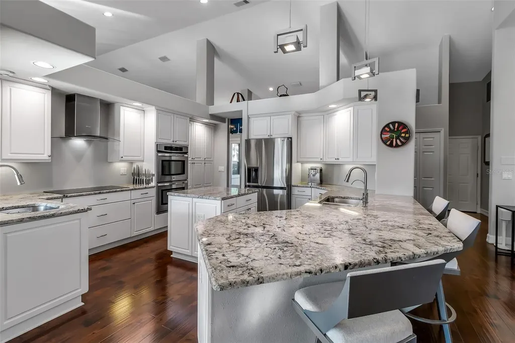 8455 Woodbriar Drive Sarasota FL 34238