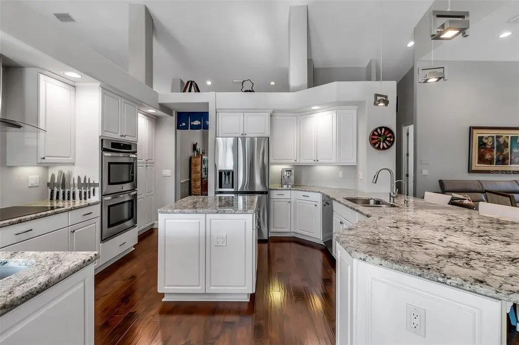 8455 Woodbriar Drive Sarasota FL 34238