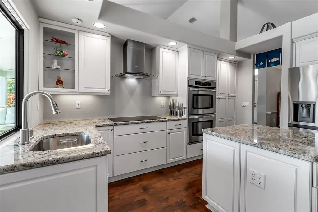 8455 Woodbriar Drive Sarasota FL 34238