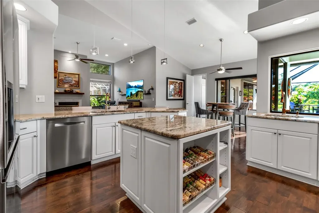 8455 Woodbriar Drive Sarasota FL 34238