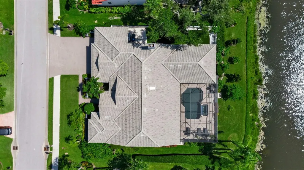 8455 Woodbriar Drive Sarasota FL 34238