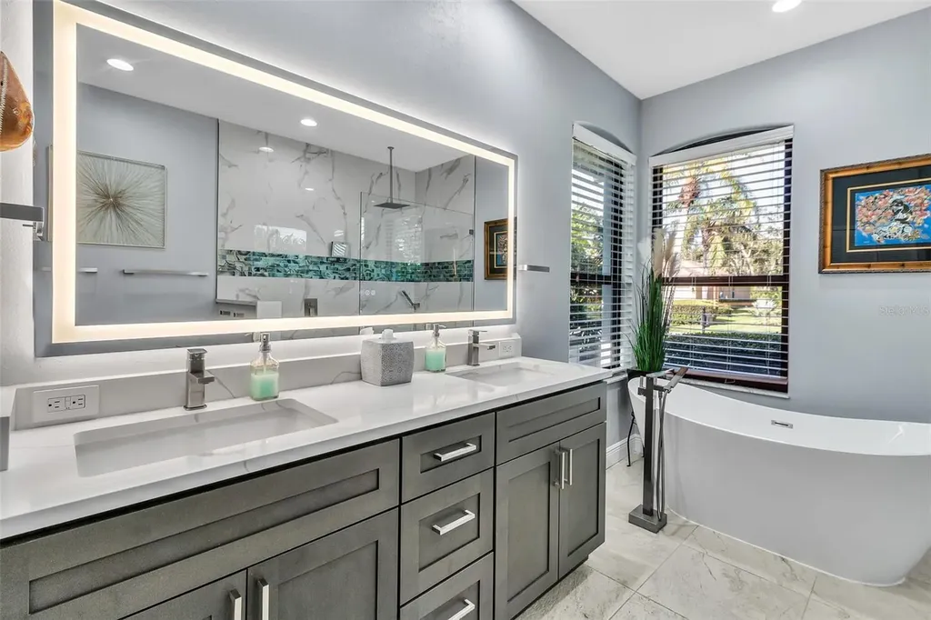 8455 Woodbriar Drive Sarasota FL 34238