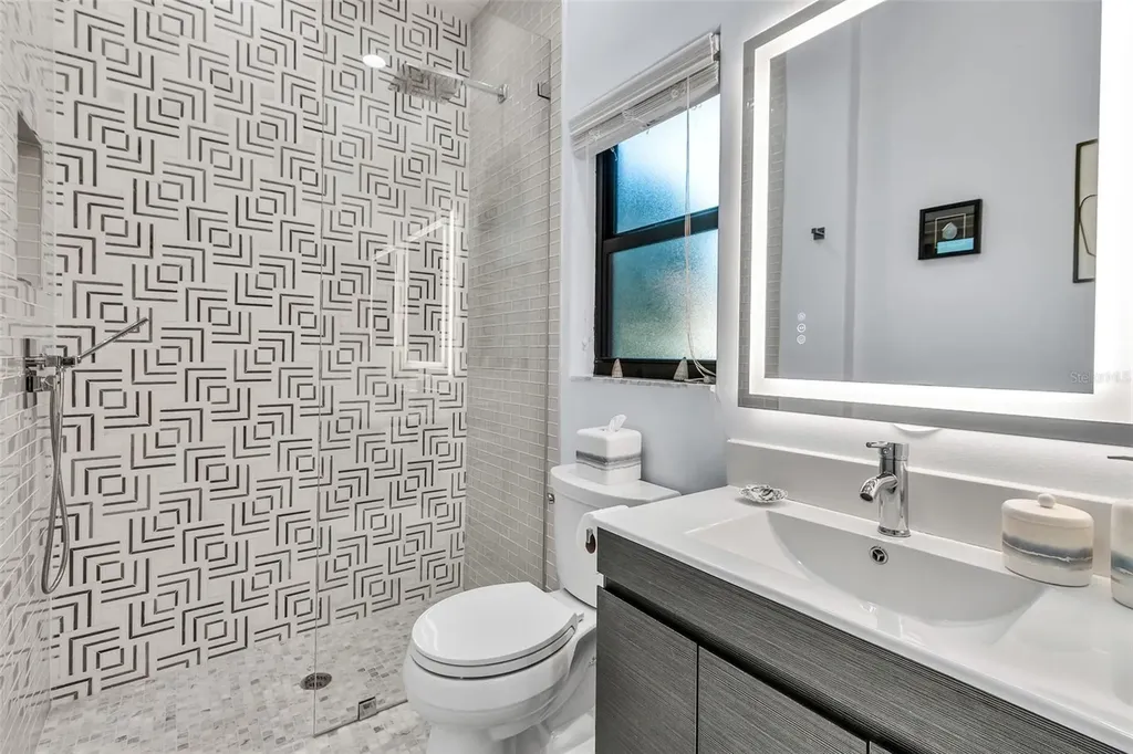 8455 Woodbriar Drive Sarasota FL 34238