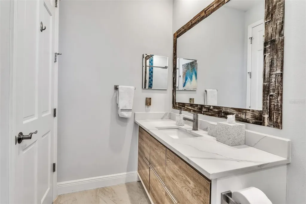 8455 Woodbriar Drive Sarasota FL 34238