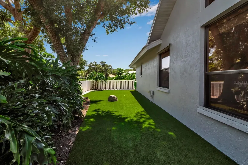 8455 Woodbriar Drive Sarasota FL 34238