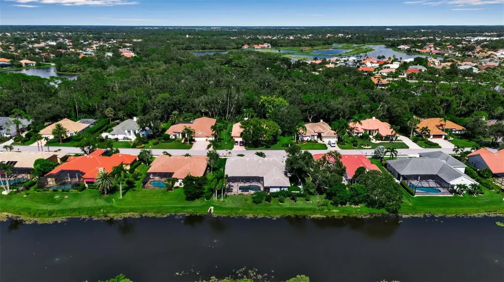 8455 Woodbriar Drive Sarasota FL 34238