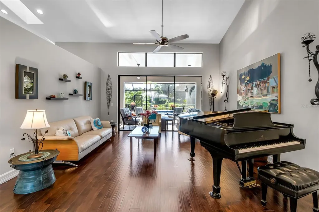 8455 Woodbriar Drive Sarasota FL 34238