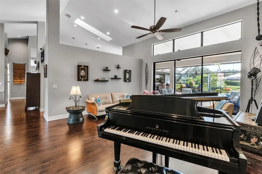 8455 Woodbriar Drive Sarasota FL 34238