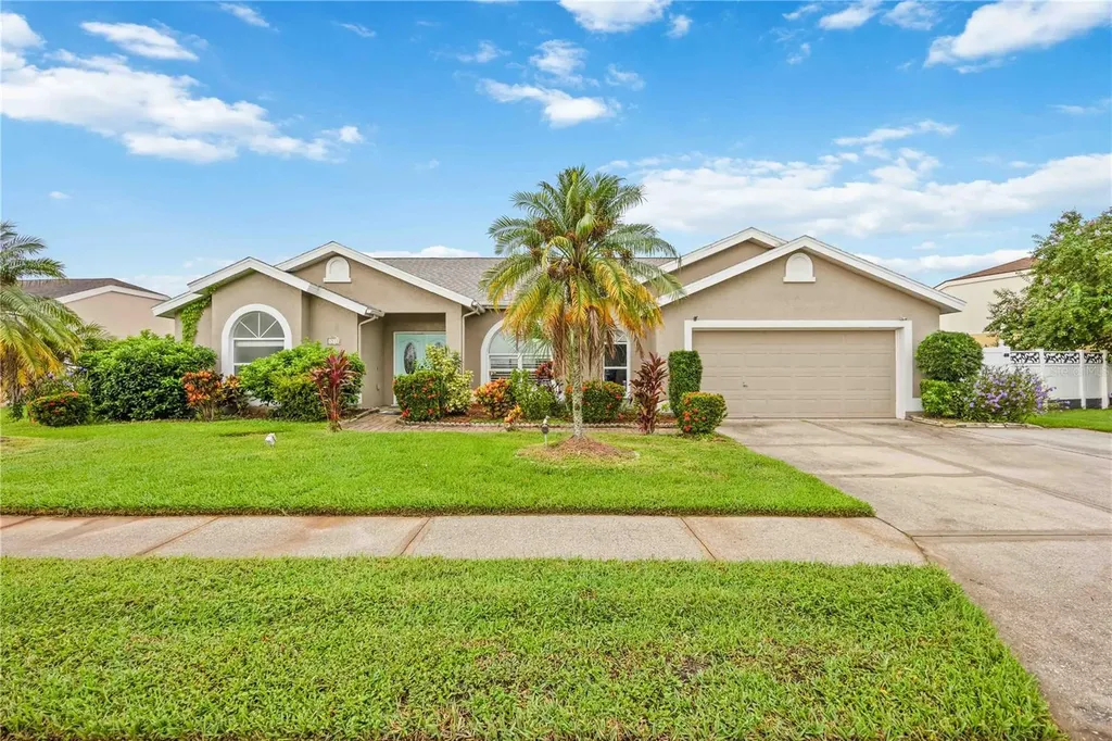 4518 Dover Street Circle E Bradenton FL 34203