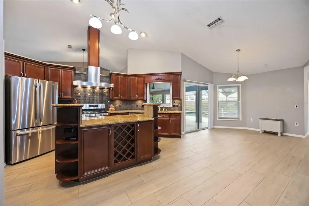 4518 Dover Street Circle E Bradenton FL 34203