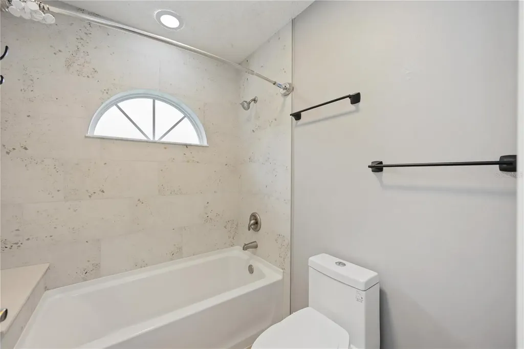 4518 Dover Street Circle E Bradenton FL 34203