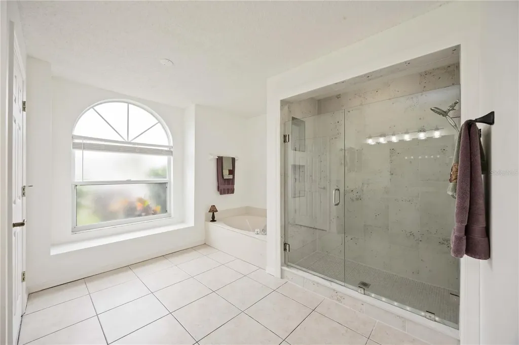 4518 Dover Street Circle E Bradenton FL 34203