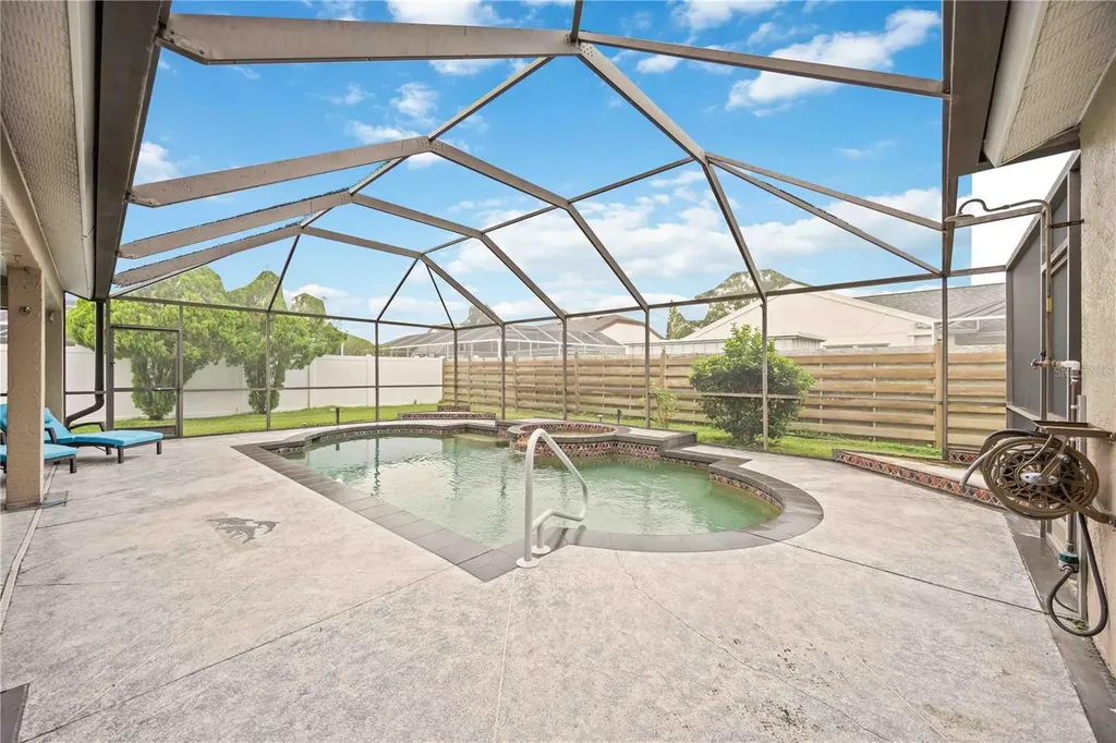 4518 Dover Street Circle E Bradenton FL 34203