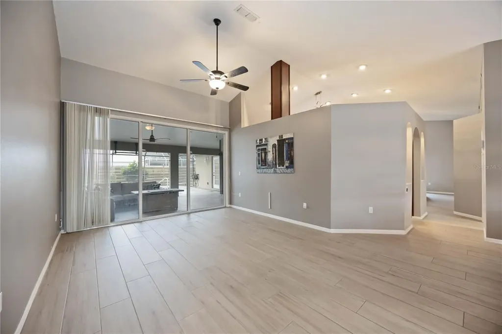 4518 Dover Street Circle E Bradenton FL 34203