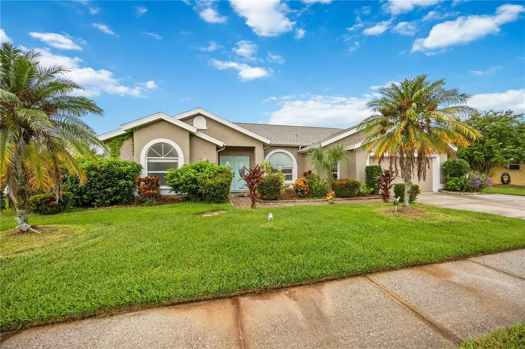 4518 Dover Street Circle E Bradenton FL 34203