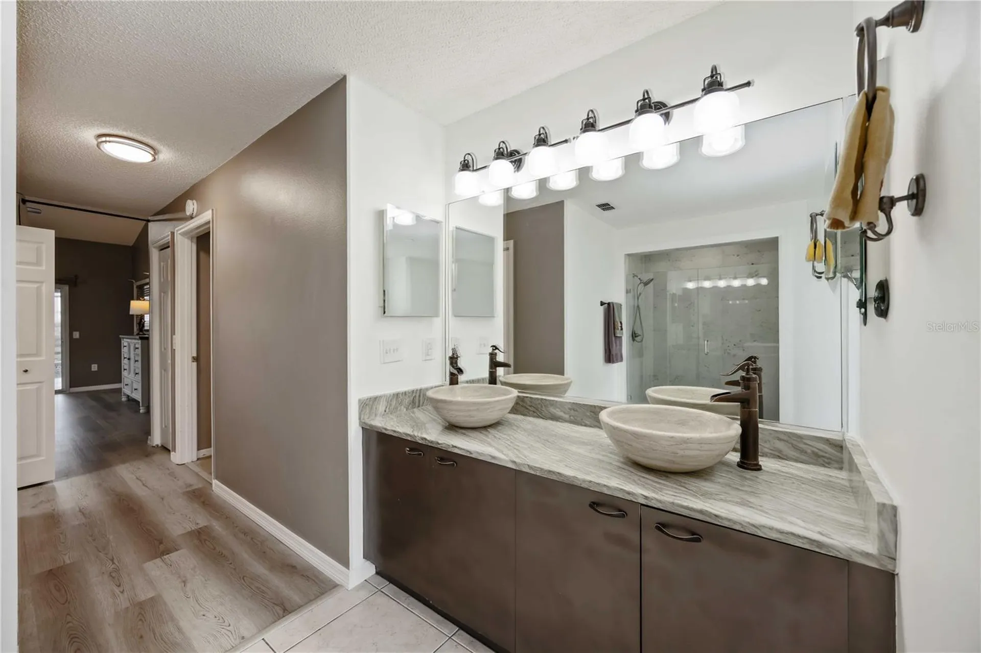 4518 Dover Street Circle E Bradenton FL 34203
