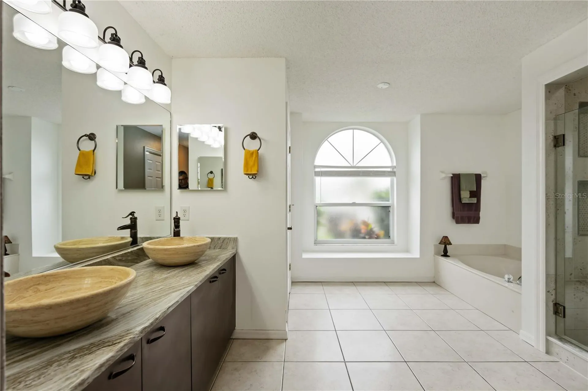 4518 Dover Street Circle E Bradenton FL 34203