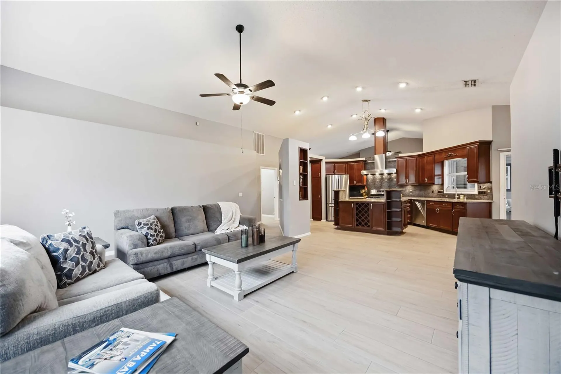 4518 Dover Street Circle E Bradenton FL 34203