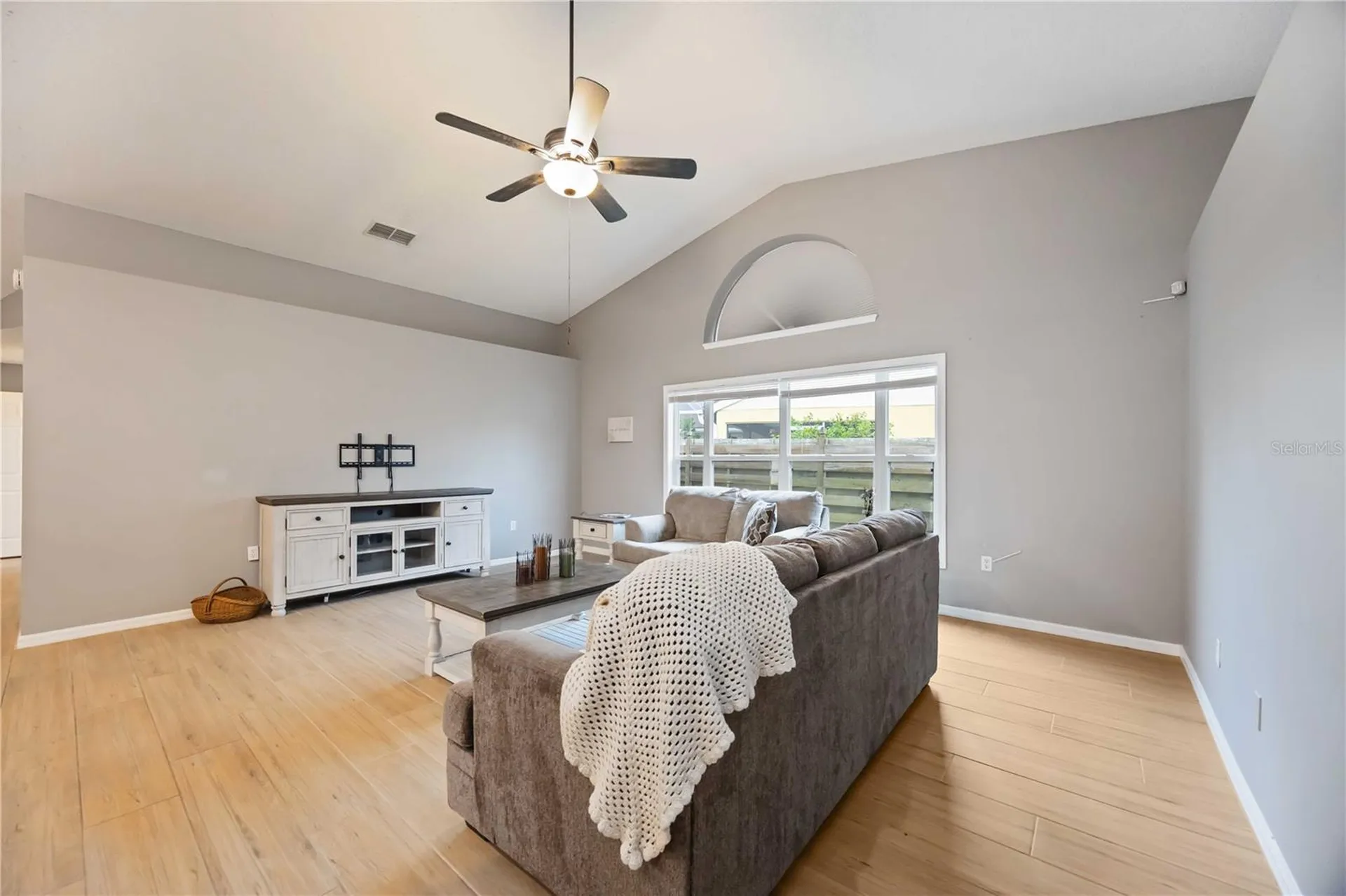 4518 Dover Street Circle E Bradenton FL 34203