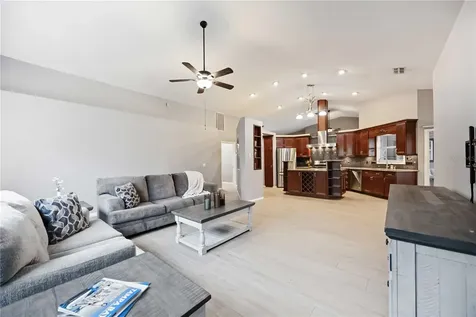 4518 Dover Street Circle E Bradenton FL 34203