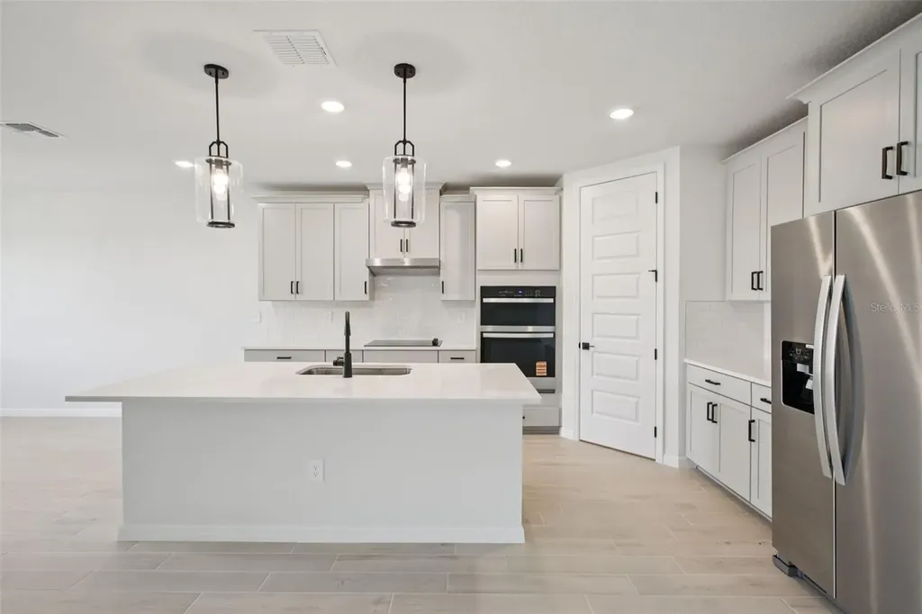 1754 Draughton Place Zephyrhills FL 33541