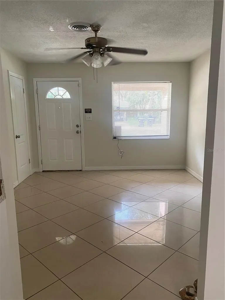 1608 Long Lane Apopka FL 32703