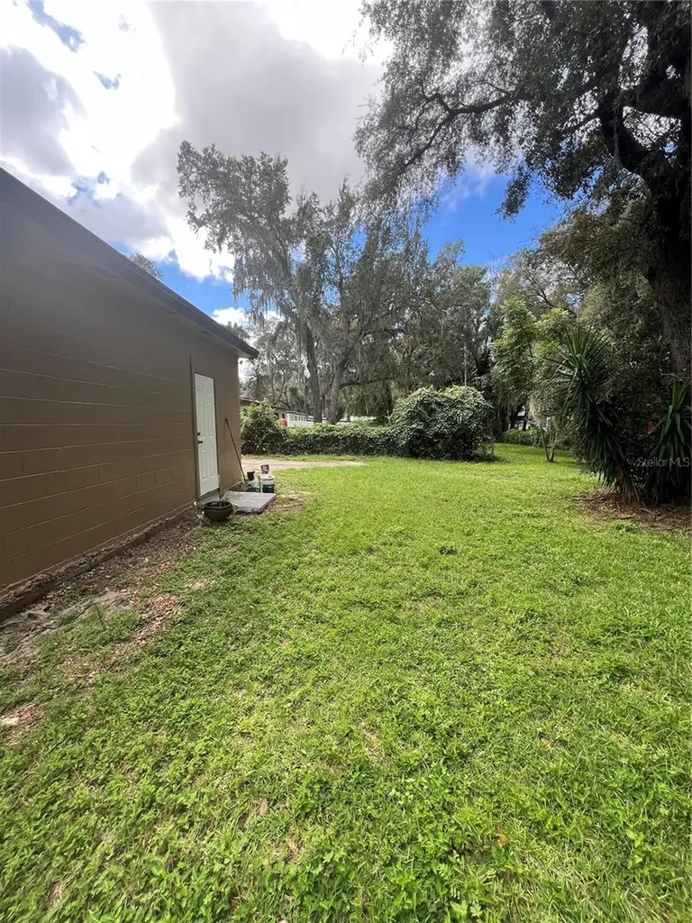 1608 Long Lane Apopka FL 32703