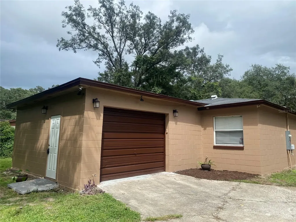 1608 Long Lane Apopka FL 32703
