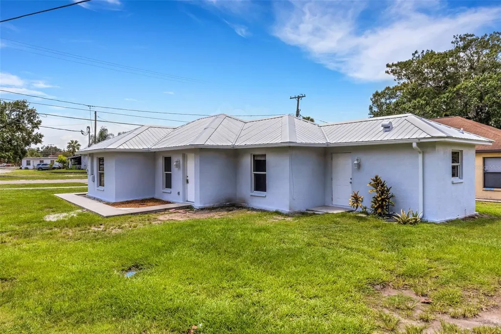3100 W Reynolds Street Plant City FL 33563